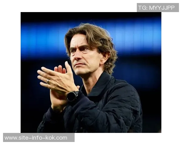 斯彭斯被弗兰克换下引发争议赛后情绪不佳引发关注