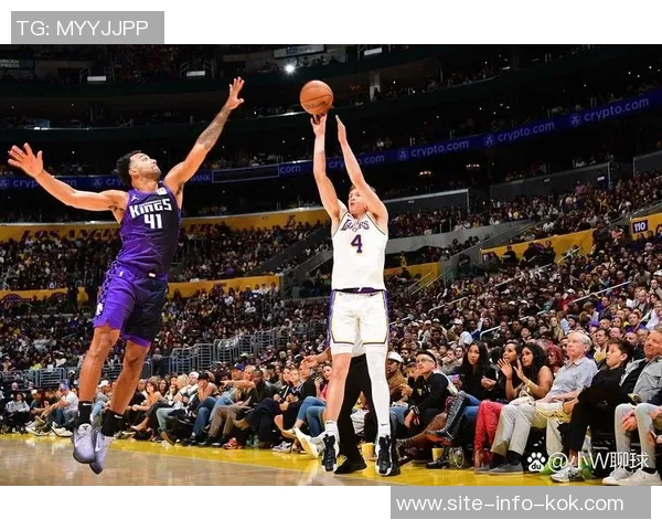 浓眉神勇表现助力球队胜利19投12中砍下31分9篮板4助攻3抢断完美罚球6中6